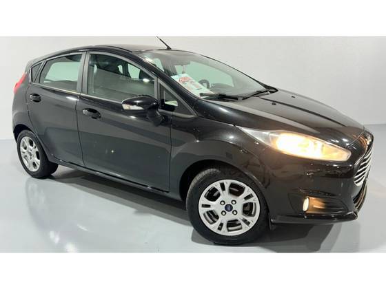 FORD FIESTA 1.6 SE HATCH 16V FLEX 4P POWERSHIFT